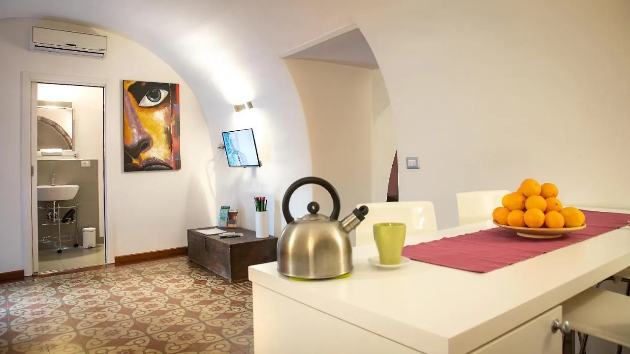 The House Apartment Catania