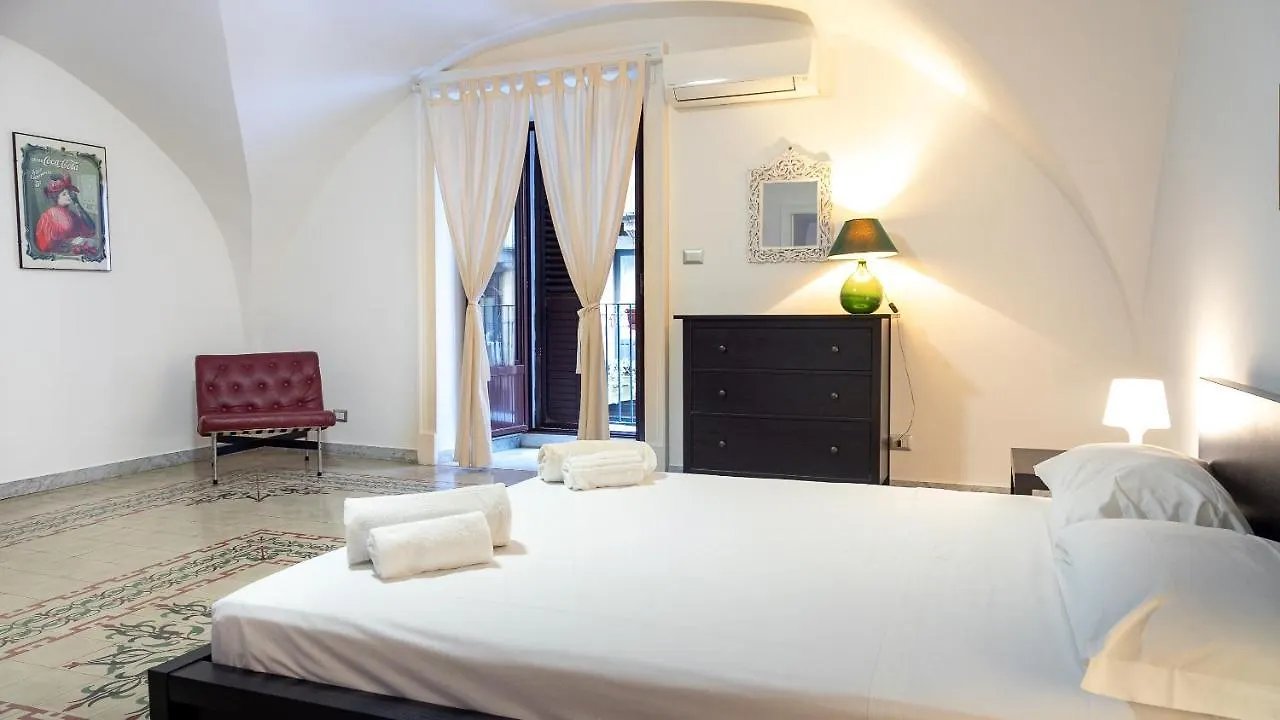 The House Apartment Catania
