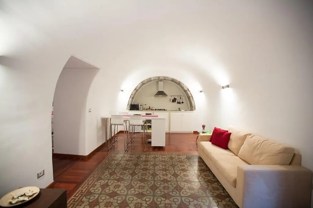 The House Apartment Catania 0*,