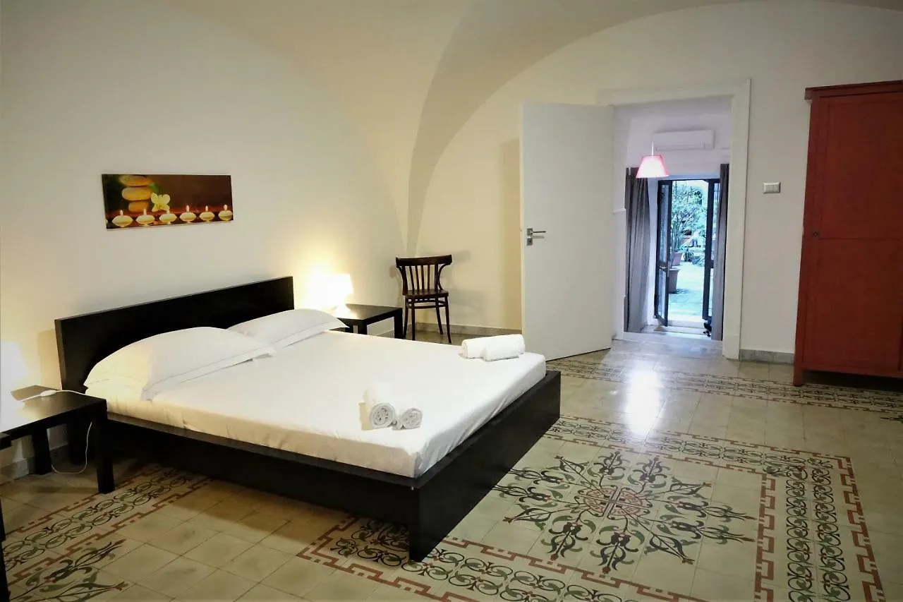The House Apartment Catania