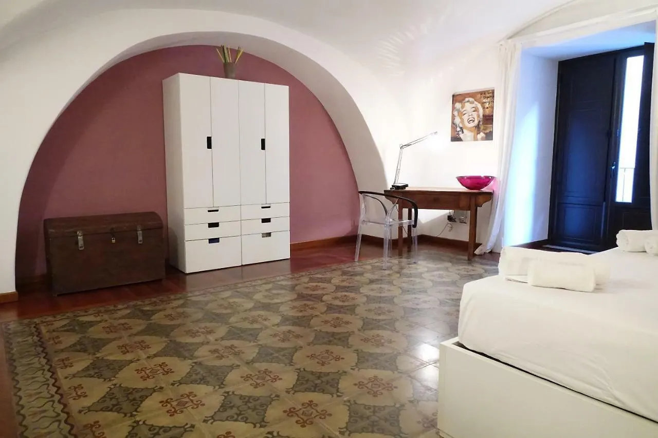The House Apartment Catania
