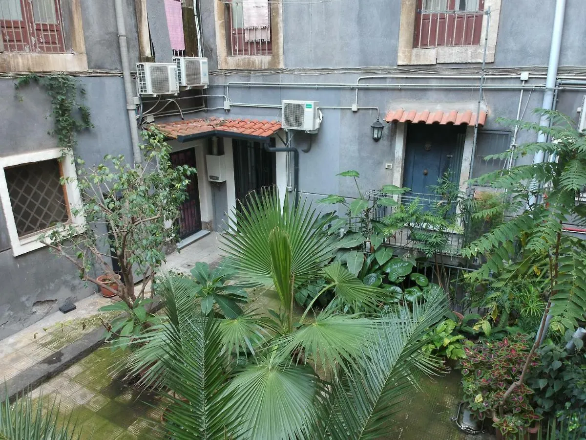 The House Apartment Catania