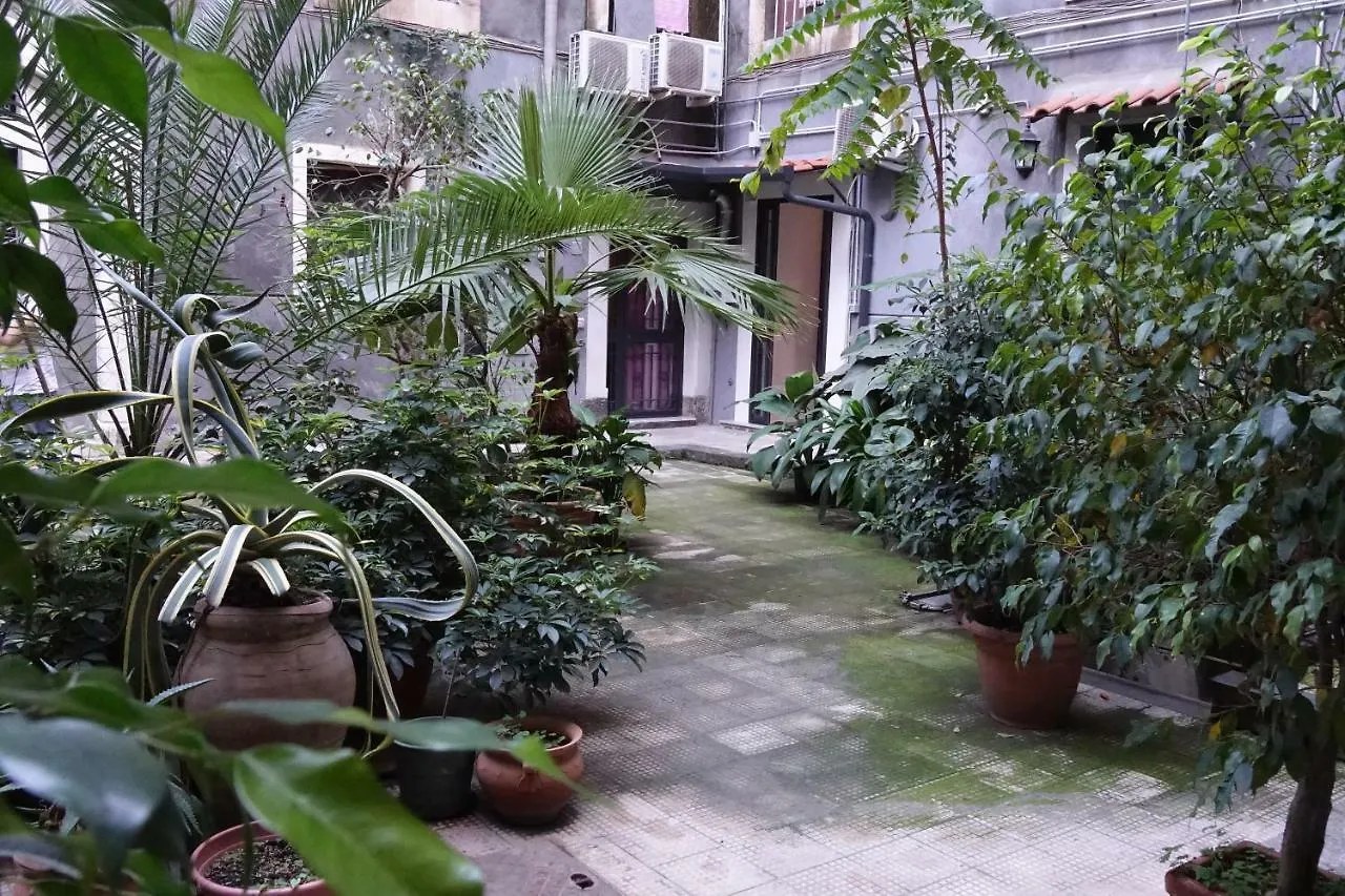 The House Apartment Catania